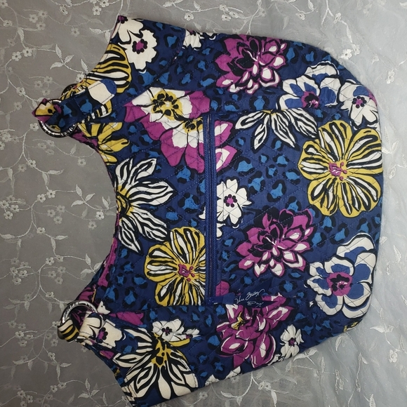 Hawiian floral handbag quilted cotton,bold pink cheetah print inside. - Picture 3 of 12